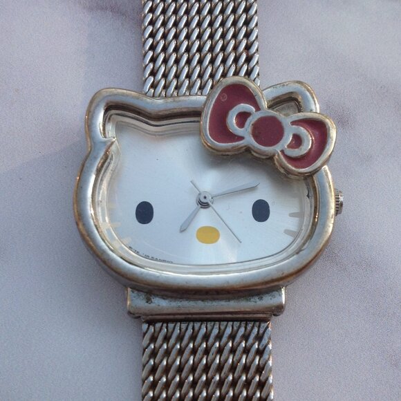 Hello Kitty Sanrio Wrist Watch Big Pink Bow Yellow Nose Silver Mesh Band - Picture 4 of 14